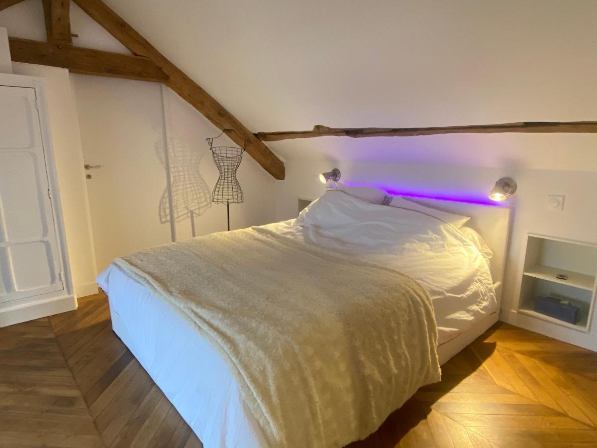 Loft Dans Le Clocher Face Au Chateau Bonnelles Εξωτερικό φωτογραφία