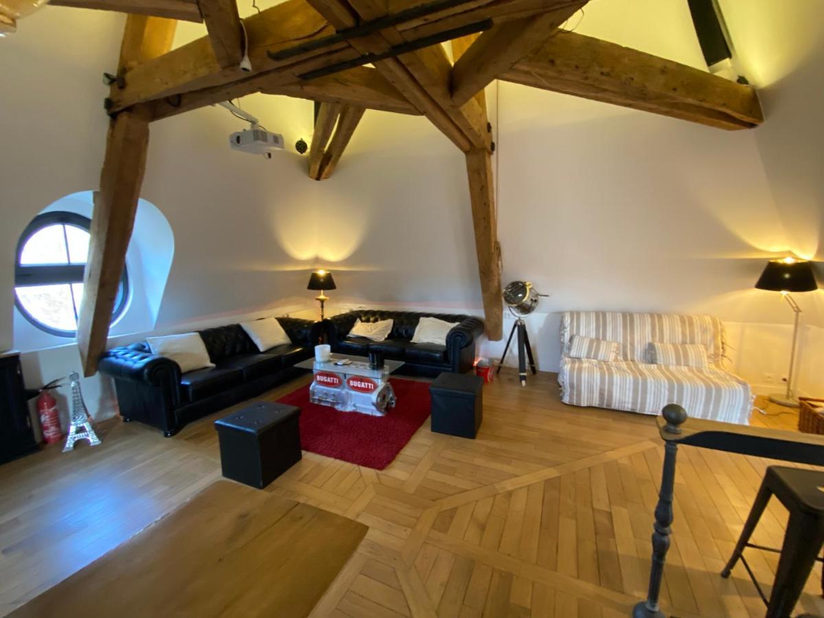 Loft Dans Le Clocher Face Au Chateau Bonnelles Εξωτερικό φωτογραφία