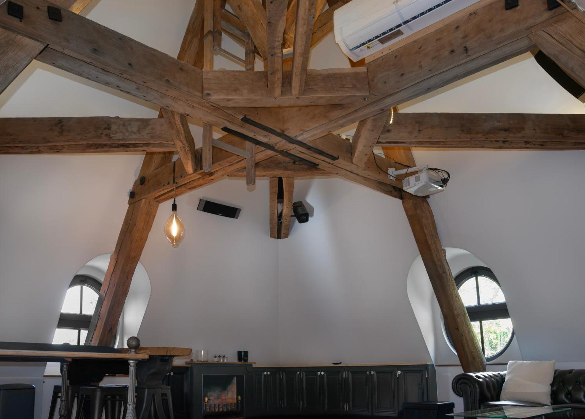 Loft Dans Le Clocher Face Au Chateau Bonnelles Εξωτερικό φωτογραφία
