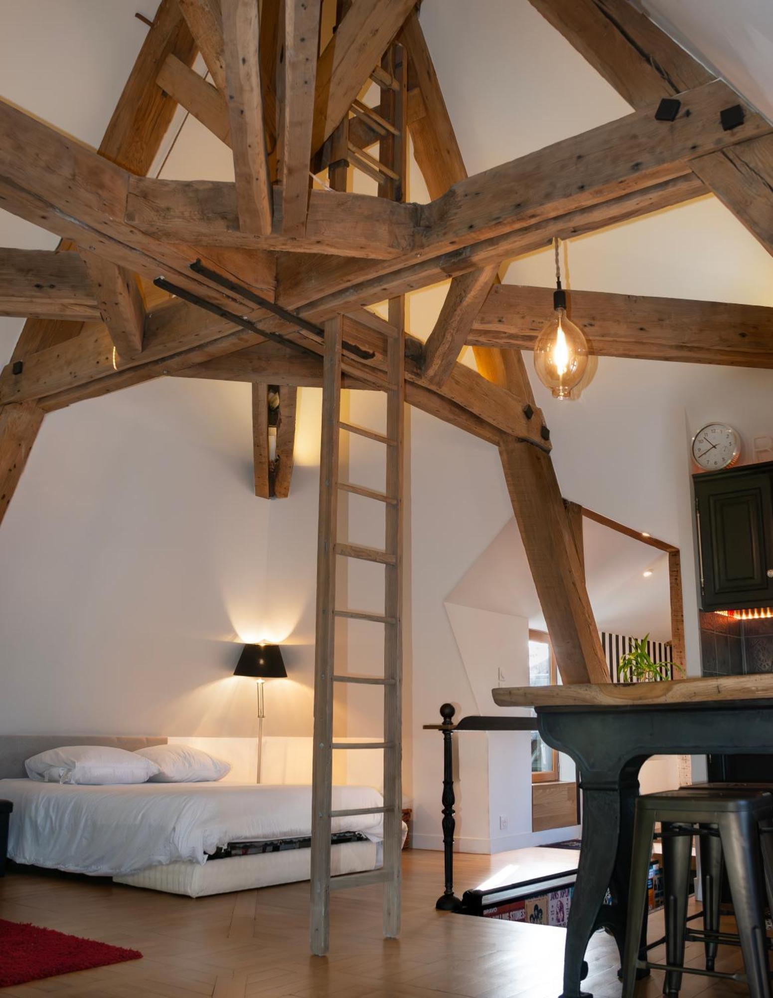 Loft Dans Le Clocher Face Au Chateau Bonnelles Εξωτερικό φωτογραφία