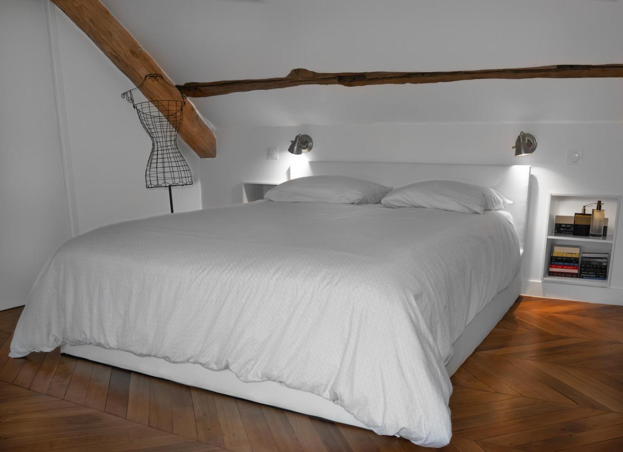 Loft Dans Le Clocher Face Au Chateau Bonnelles Εξωτερικό φωτογραφία